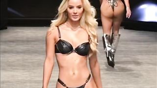 Must see Taylor Laffey walking during miami swim week #miamiswimweek2023 #bikini #runwaywalk