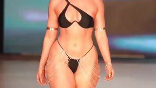 Day 1 _ FLLFASHION WEEK ✨ These are the ideal women of men who show a dazzling body chart