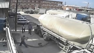 40 Incredible Road Moments Caught on Camera