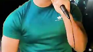 Muhammad ke_sadke_mai_haji_banade_#muhammadaziz_#shorts_#shortvideos_#trending_#viralvideo_#youtube(360p).