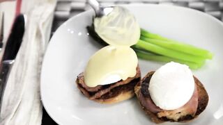 How To Make 1-Minute Hollandaise