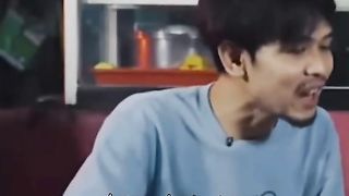 INI CERITANYA MAKAN APA NGOBROL WKWK ..