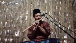 goosebumps listening to the sound of this melodious flute