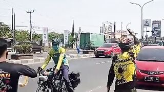 Peturing sepeda dari Bekasi ke Jogjakarta 3
