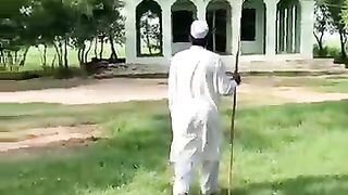 Mama ki god