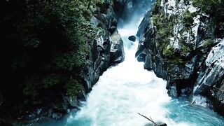 Beautiful Mountains and Rivers of the Earth 4K with Calm Music