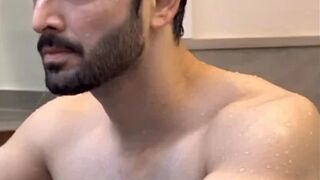 Top 5 Handsome Pakistani Actors.