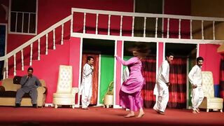 KACHA MERA KOTHA - JIYA BUTT - PAKISTANI MUJRA DANCE - ROYAL MUJRA VIDEOS_HD.