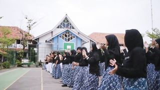 Kreatif anak-anak sekolahan Indonesia