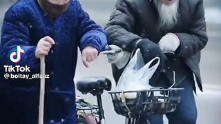 Chinese muslam couple