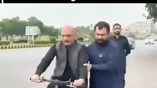 بیوقوفوں کے سردار