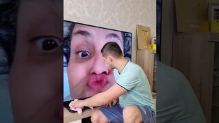 Give me a kiss !?