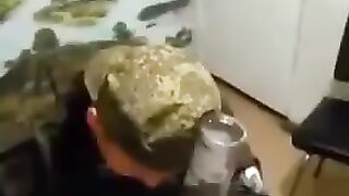 soldier with two horns ( пиши, как бы ты назвал это видео? )