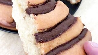 NUTELLA SWIRL CAKE