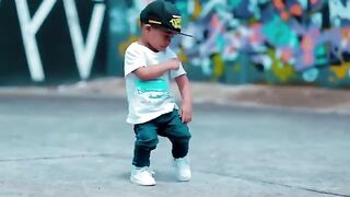 La_danse_la_plus belles d'un_petit_enfants