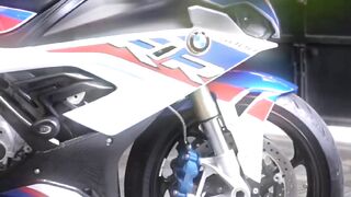 Splitting the streets with the BMW 1000RR