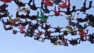 would you try this with your friends ???? #viral #trending #bungeejumping #shorts #short  Fludy