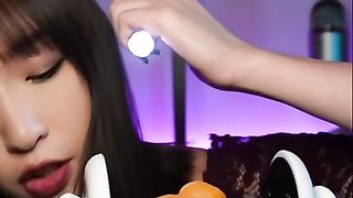ASMR  j examine tes oreilles