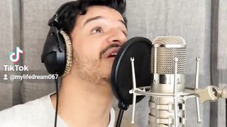 Singer sing a song LoL