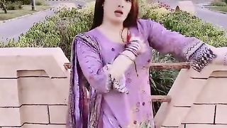 Kerri Kerri She Teri Akh Taun Lukawan Mein - 1