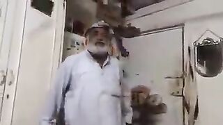 عمر خان سوک دی ضرور یئ واری ہاہاہاہاہا بابا بہ منی
