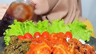 Mukbang makan enak