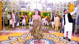 PAA JAPIYAN GHUT GHUT PAA JHAPIYAN, IRAM KHAN MUJRA DANCE PERFORMANCE