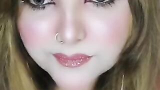 Pakistanis shazadi  live