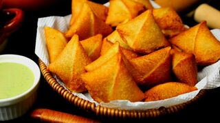 Easy Bread Samosa Recipe | Mini Aloo Bread Samosa | One Bite Potato Samos