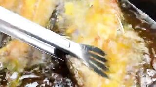 Asian street food 煎鱼