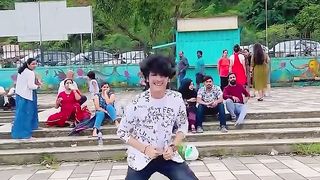 College Ki Ladkiyan (P