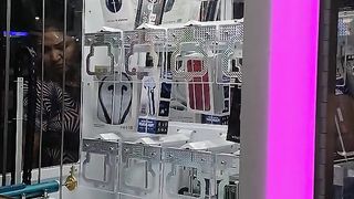 Funny game in Dubai for win I phone