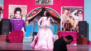 Zeenat Amaan . Asi Doven Mil Pe Kale . 4K_Full-HD_60fps.