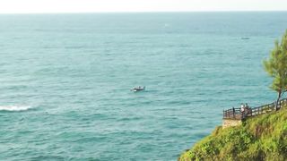 relax on the beach - a breath of fresh air on the beach - indonesia
