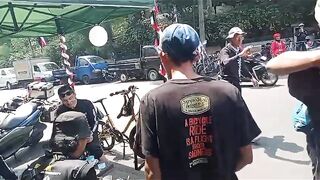 Karnaval sepeda mini Indonesia