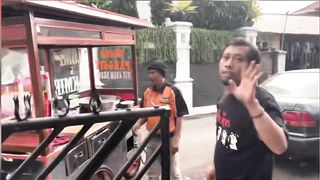 MIE MAS SUGIMIN SUDAH BERJUALAN SELAMA 25 TAHUN