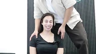 HUGE NECK CRACKS️ Chiropractor adjustment cracks can really help relieve so much tension in the neck.