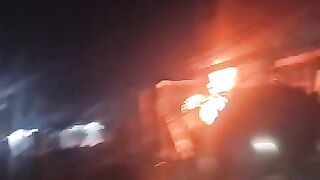 Kereta api Brantas vs truk trailer