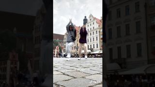 TikTok Dance, girls