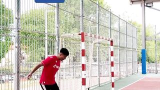 Curl FOOTBALL CHALLENGE: I almost hit