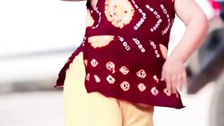 Cutr girl dance
