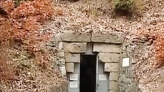ГРОБНИЦАТА  В МЕЗЕК