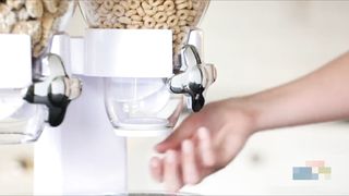 Zevro /GAT202 Indispensable Dry Food Dispenser