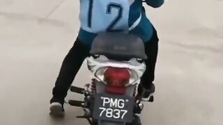 Ujian memandu????????