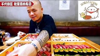 Eat the jumbo portion of the sushi and sashimi set to cap off a chilly night