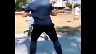 Street fight between boxer US vs Street Fighter UK