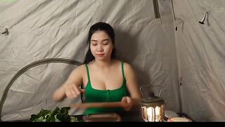 RENI WAS CAMPING AND COOKING SPICY SHRIMP