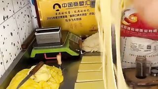 Asian street food 饼