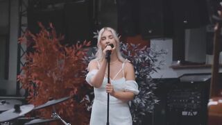 Brianna - Lost in Istanbul, Shadows, All I Need (Acoustic Session).mp4