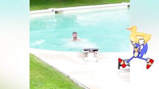 Try not to laugh challenge????????????